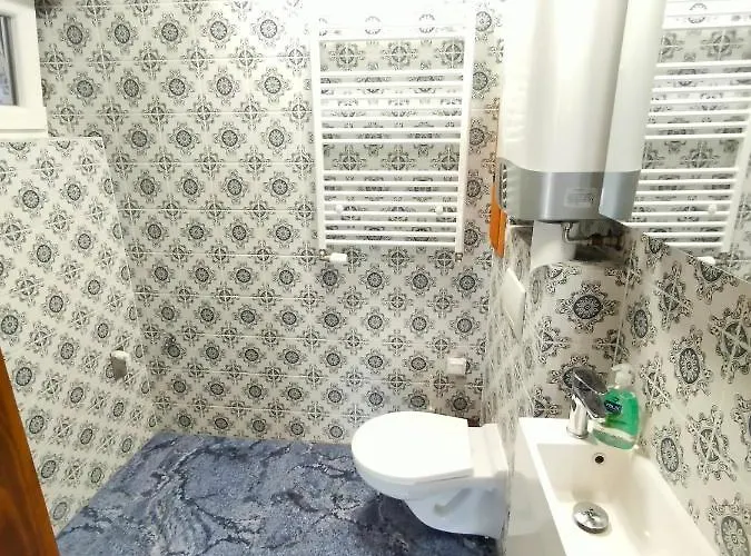 Paracelsus House بيت للعطل