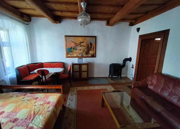 Paracelsus House بيت للعطل