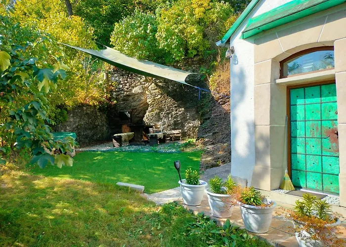 Paracelsus House بيت للعطل