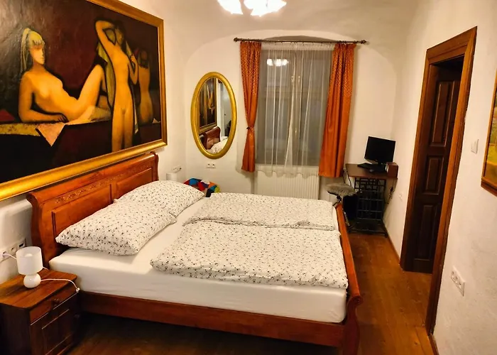 Paracelsus House بيت للعطل